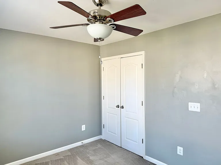 7 Coulter Ln — Photo 14
