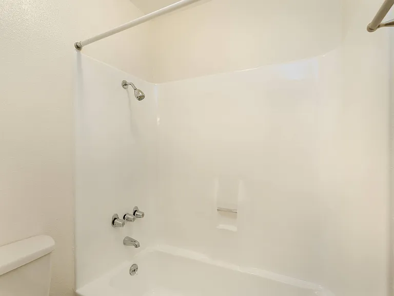 Concord Square Apartments — Photo 16