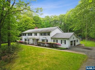 75 Woodcliff Lake Rd, Saddle River, NJ 07458