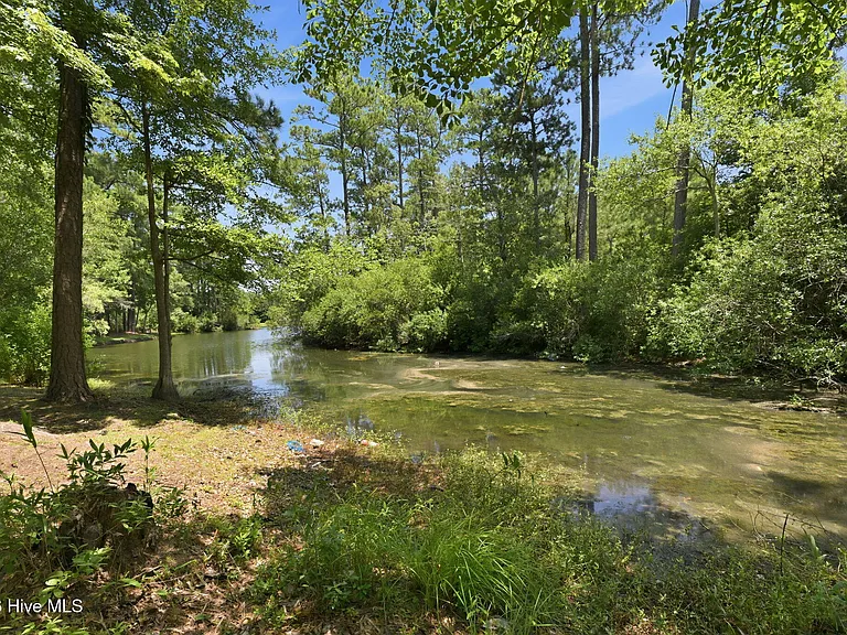 106 Lakeside Green Dr — Photo 40