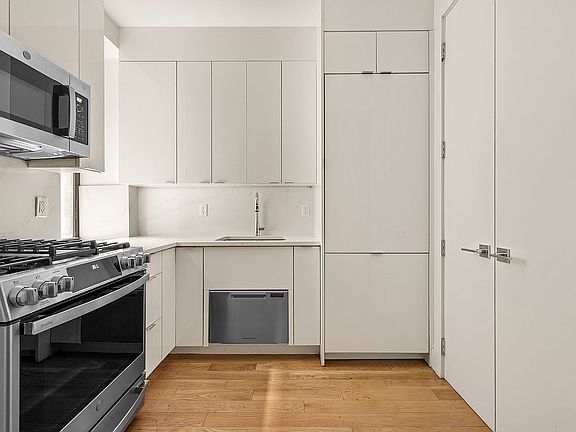 3rd image of 299 Riverside Dr APT 2C