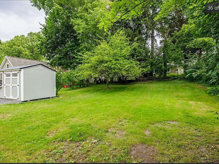 35 Briggs Ave — Photo 25