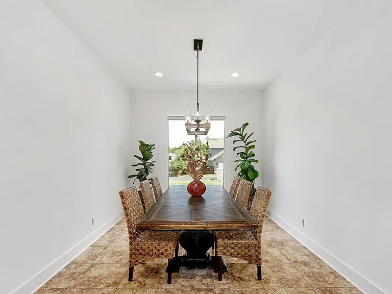 1006 Lipan Trl — Photo 11