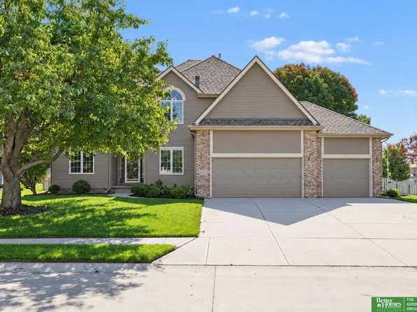 15935 Newport Ave, Omaha, NE 68116