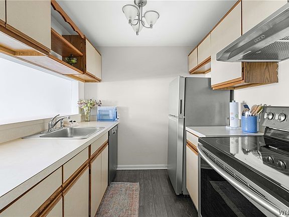 4th image of 270 Buffalo Rd APT 2