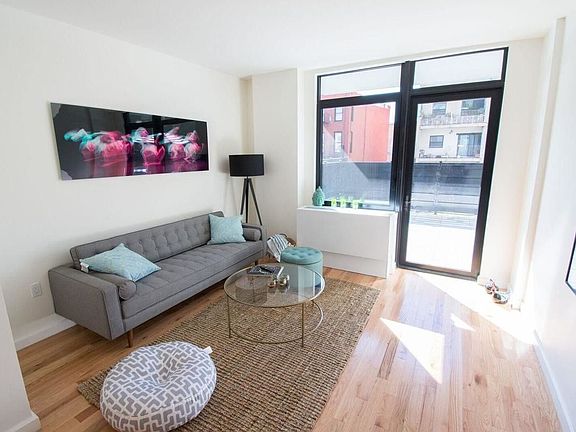 5th image of 2211 3rd Ave #2H