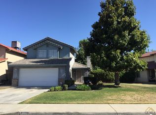 8209 Woodside St, Bakersfield, CA