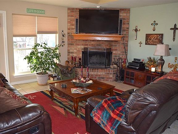 3rd image of 1528 SE County Road 3135