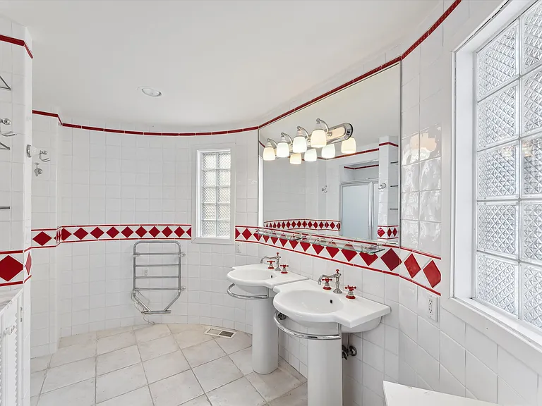 11 Watersedge Ct — Photo 17