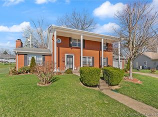 2109 Fairway Ct, New Albany, IN 47150