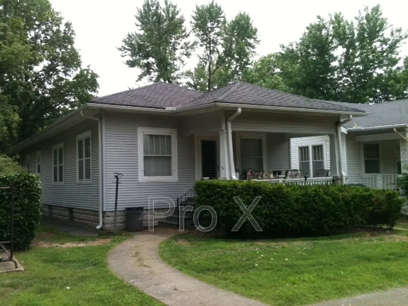 201 W Madison St