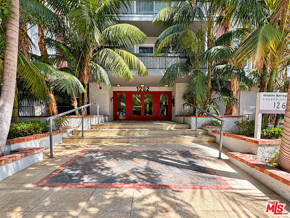 2 bed, 2.0 bath, 1170 sqft, $3,900 — Photo 1