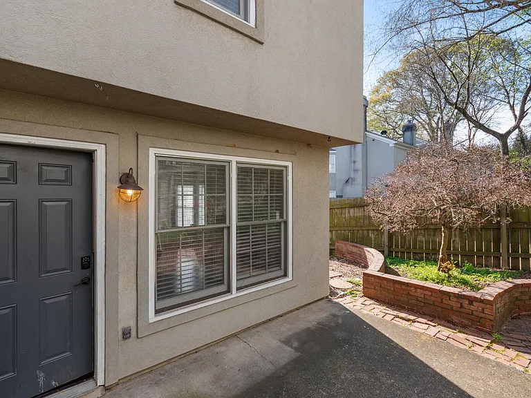 401 Defoors Lndg NW — Photo 23