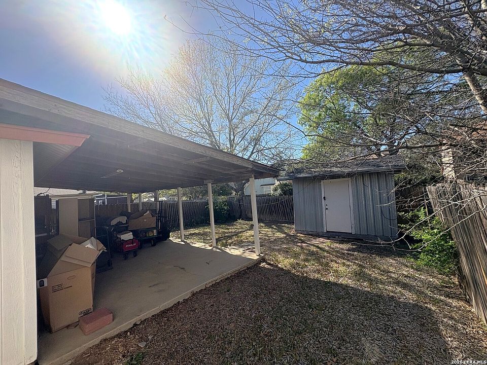 2nd image of 8025 Fair Bend