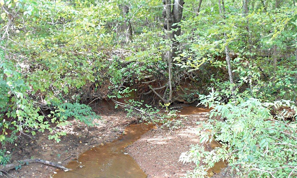 2nd image of 620 Rocky Creek Rd