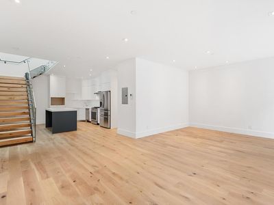 807 Treat Ave - Image 2