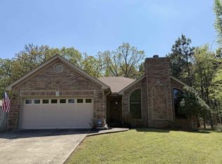 106 Orleans Dr, Maumelle, AR 72113