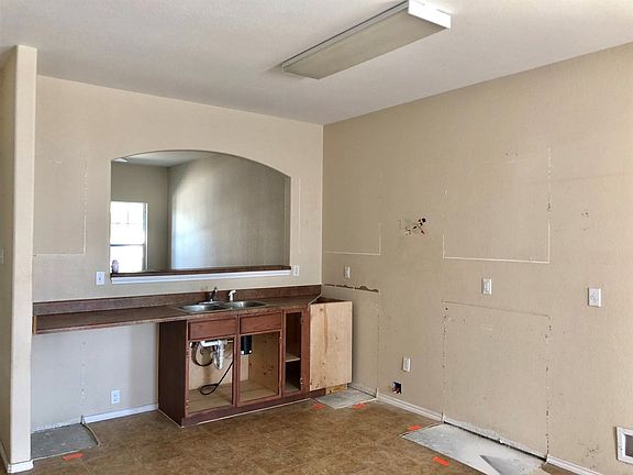 3rd image of 11106 Quintana Dr