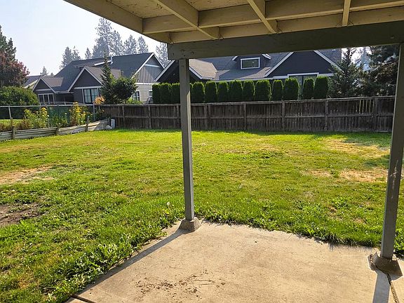 2nd image of 9656 N Hillview Dr