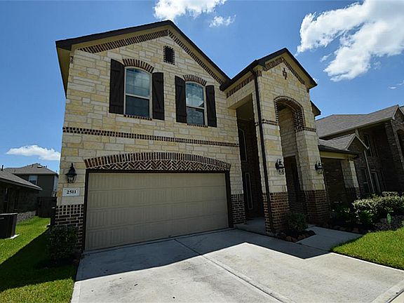 2nd image of 2511 Flowing Palm Ln