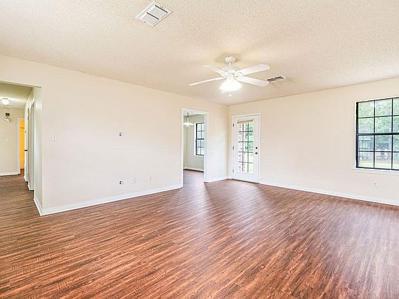 5th image of 10590 Fair Pine Dr