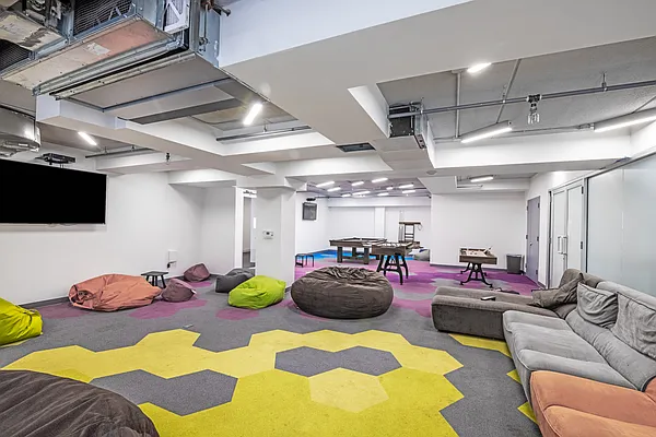 Rented by Five Stone NYC LLC | media 5