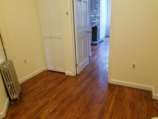 Rented by Chartwell Manhattan Realty | media 24