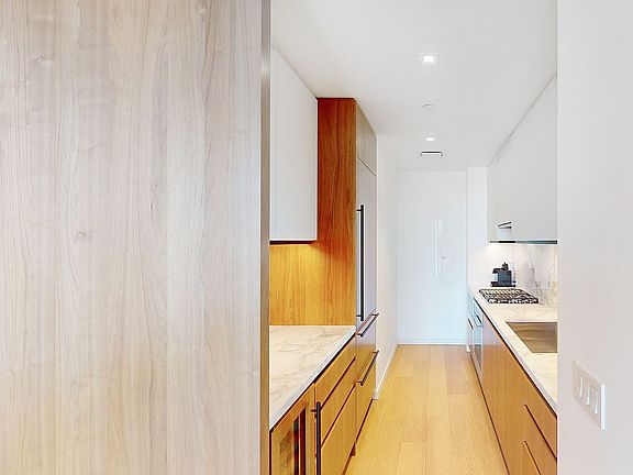 5th image of 1 W End Ave APT 20C