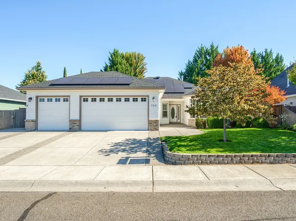 786 Meadowbrook Dr, Central Pt, OR 97502