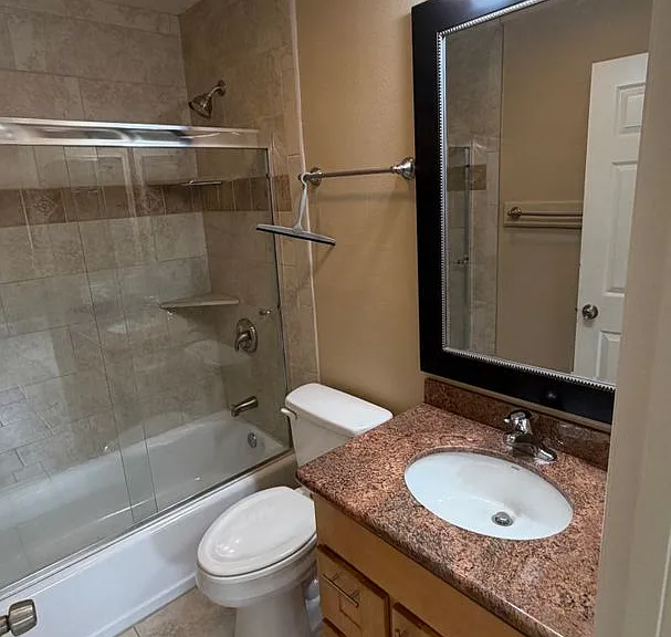 Vulcan Apartments — Photo 10