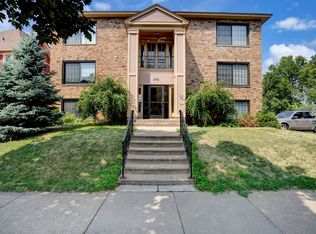 2100 Bryant Ave S #204, Minneapolis, MN 55405