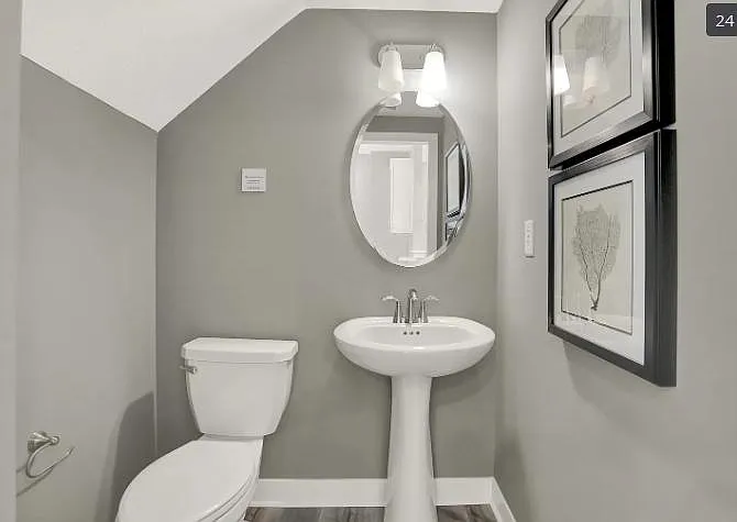 9329 Clarendon Dr — Photo 21