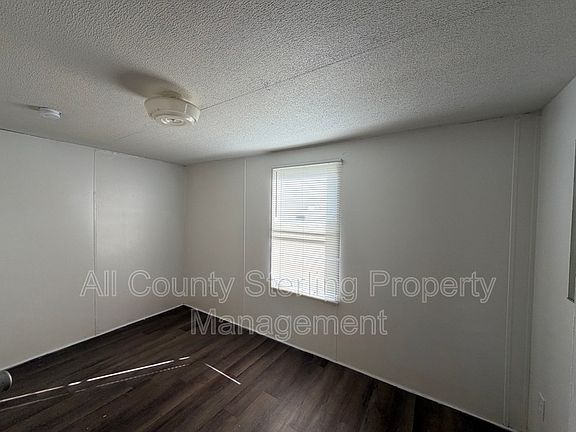 3rd image of 193 NW Gerson Ln