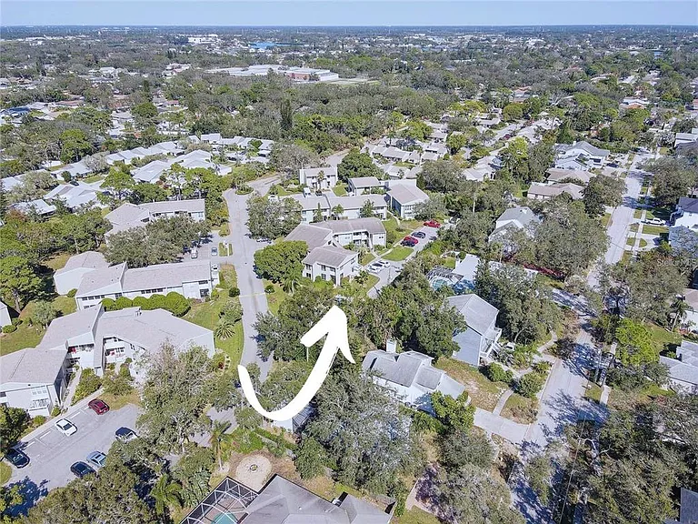 428 Windrush Bay Dr #428 — Photo 36