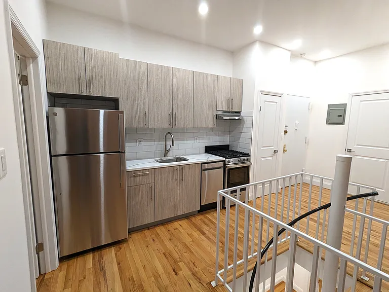 224 E 85th St #1 — Photo 7