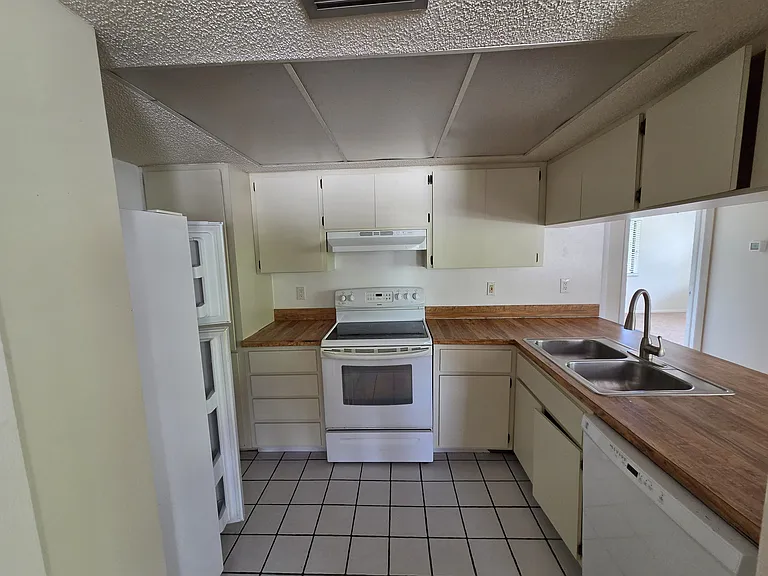 9000 Griggs Rd #G — Photo 18