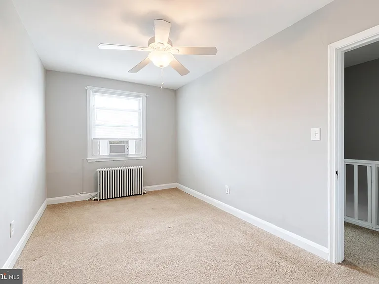 1011 W 42nd St — Photo 9