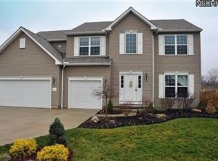3833 Swinton Cir, Avon, OH 44011