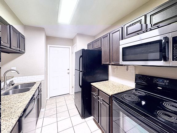 2nd image of 112 River Hills Dr #A