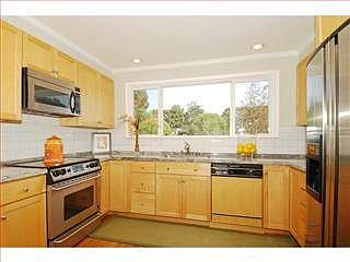 1st image of 117 Lakeshore Dr