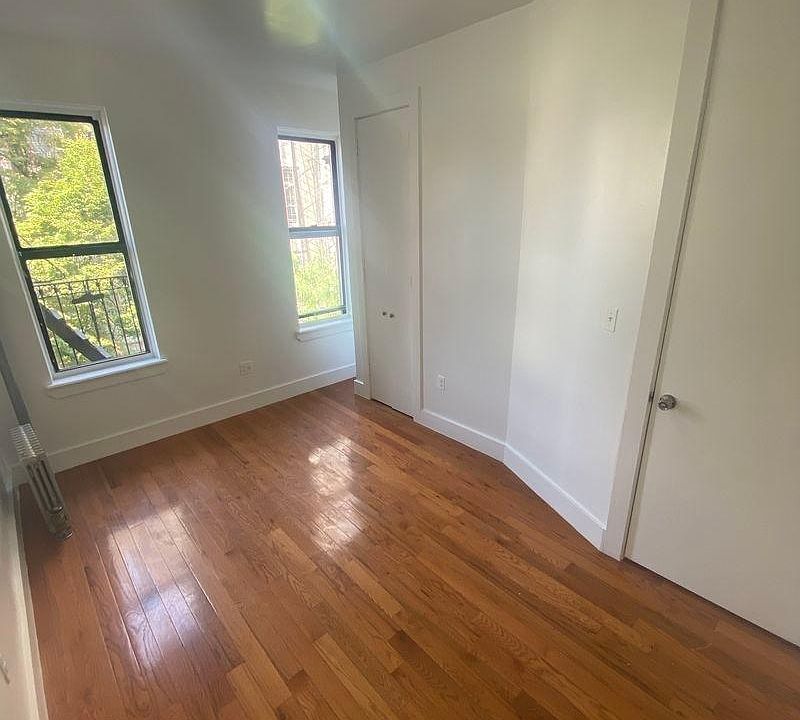2nd image of 665 E 165th St APT 2