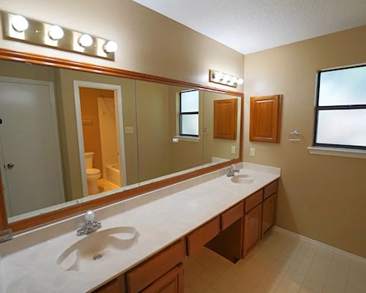 7315 Park West Dr — Photo 25