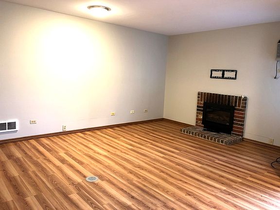 3rd image of 4407 W Shamrock Ln APT 1C