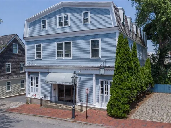 28 Pelham St, Newport, RI 02840