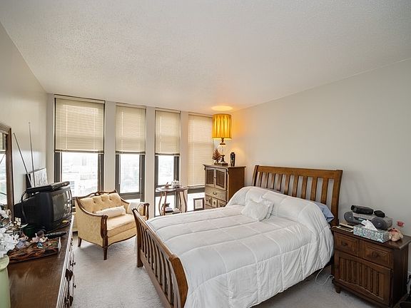 5th image of 6700 S South Shore Dr APT 19D