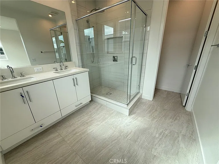 693 S Lyon St #693 — Photo 14
