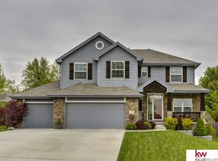 18516 Lamont St, Omaha, NE 68130