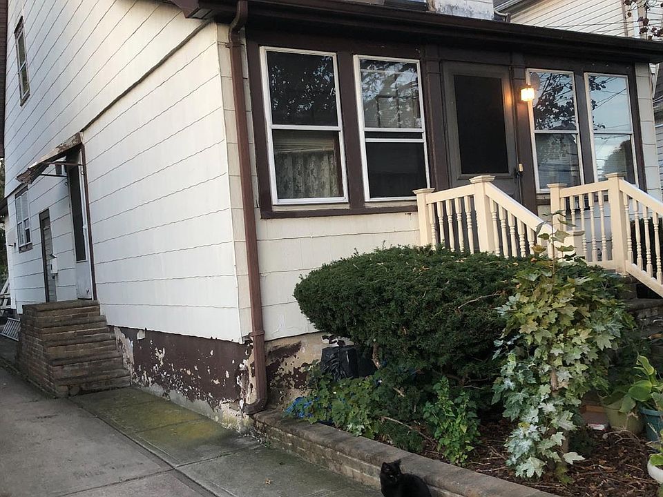 1st image of 119 Pilgrim Place