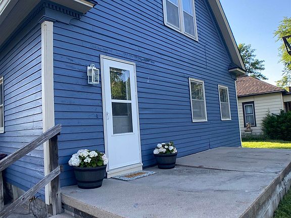 3rd image of 605 N 10th St