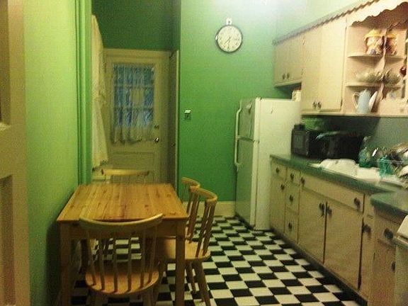 4th image of 372 Fairmount Ave